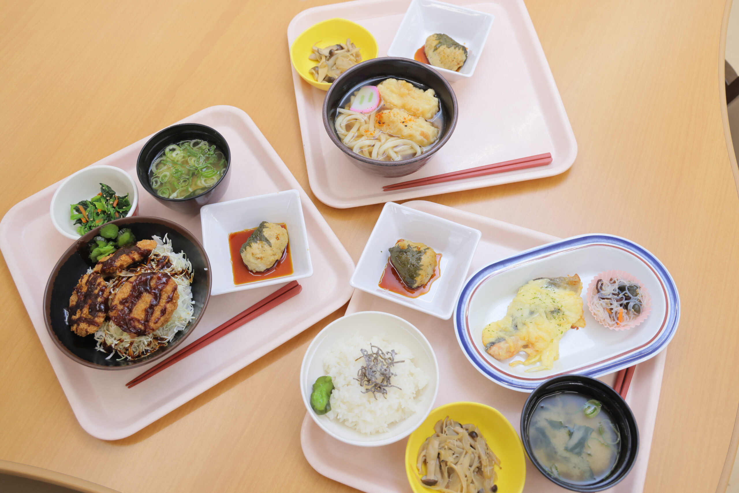 大阪府八尾市にある二次救急指定病院・医療法人徳洲会 八尾徳洲会総合病院　職員食堂