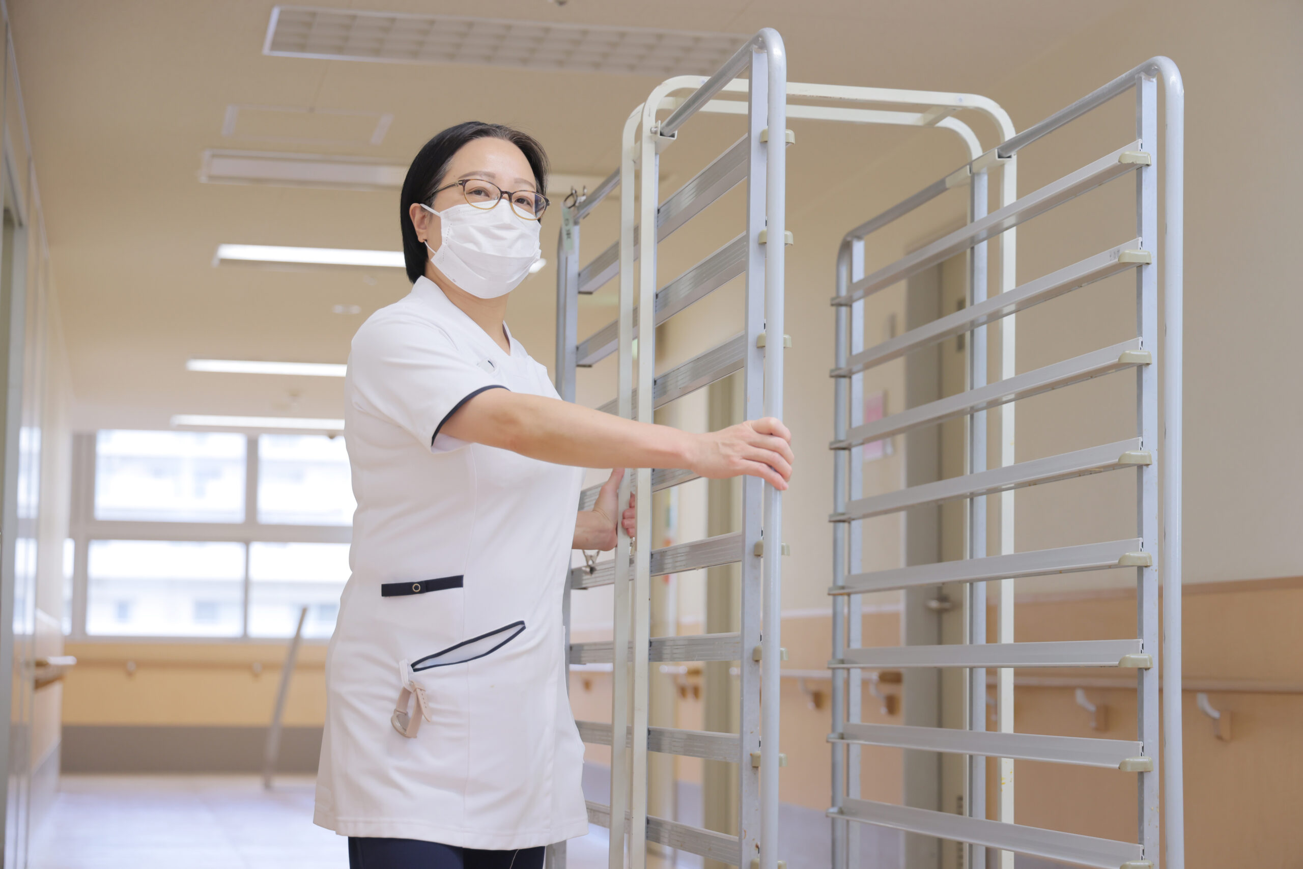 大阪府八尾市にある二次救急指定病院・医療法人徳洲会 八尾徳洲会総合病院の急性期病棟で働く看護補助者