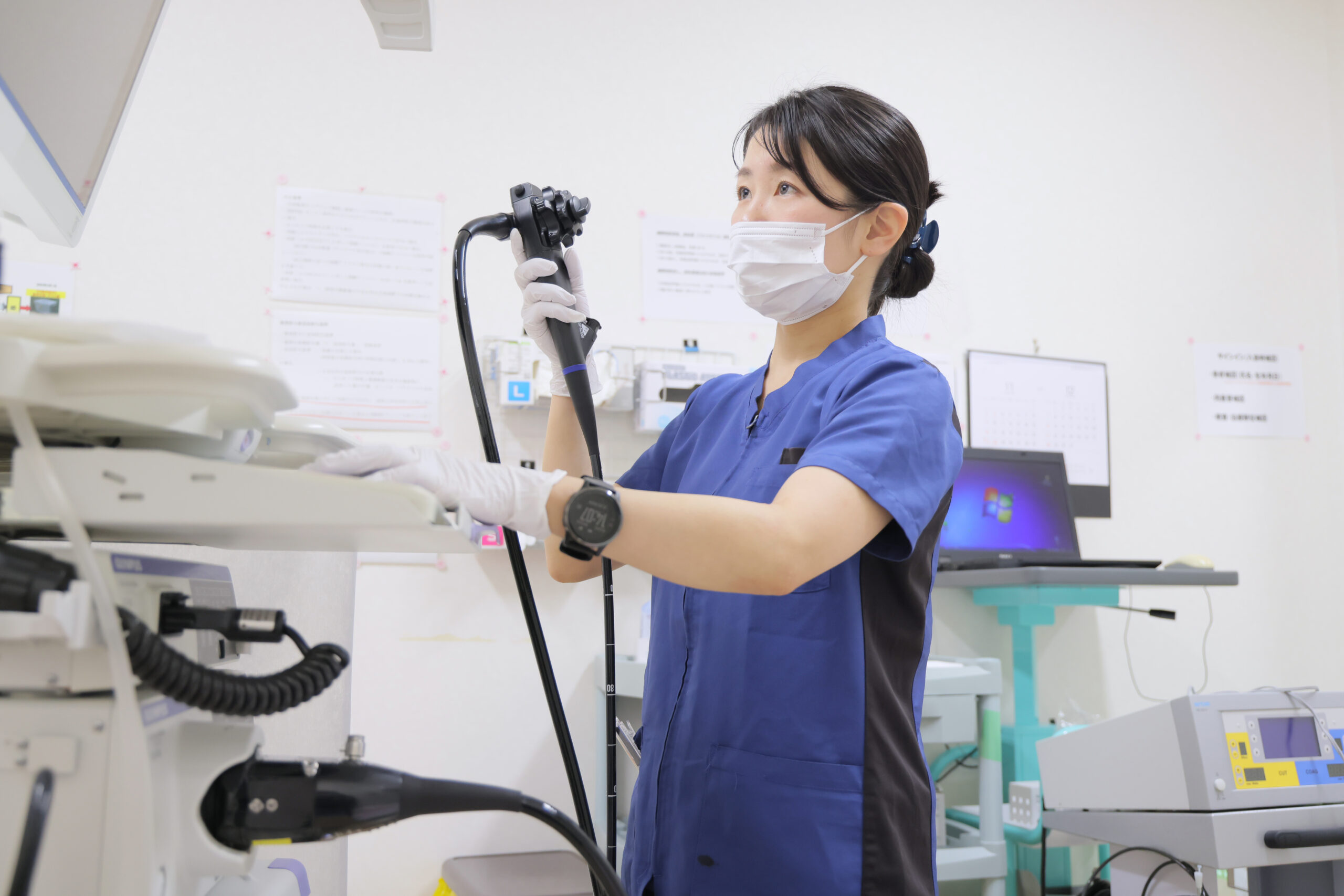大阪府八尾市にある二次救急指定病院・医療法人徳洲会 八尾徳洲会総合病院の内視鏡センター（外来）で働く看護師