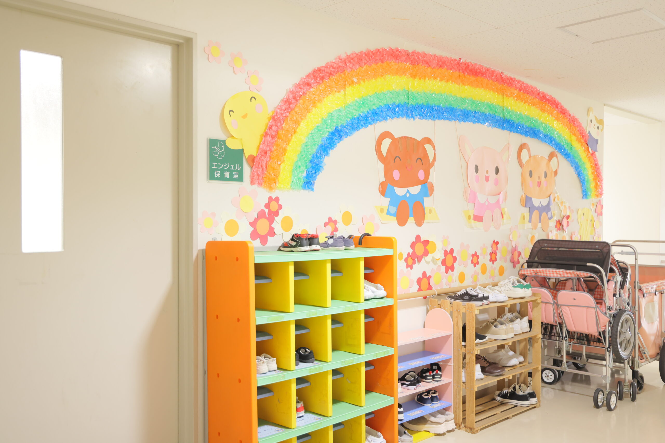 大阪府八尾市にある二次救急指定病院・医療法人徳洲会 八尾徳洲会総合病院　院内保育室「エンジェル保育室」（24時間対応）