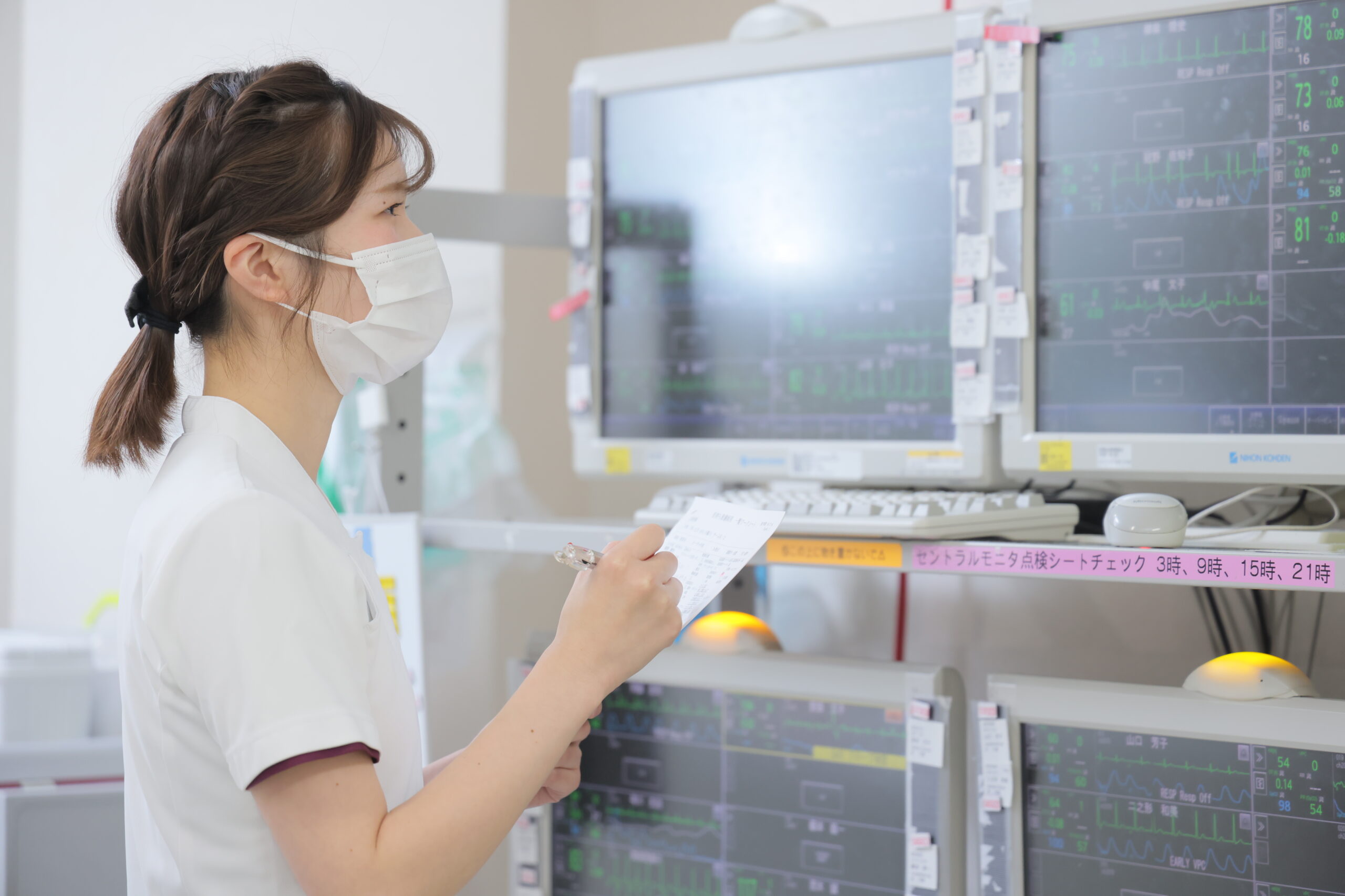 大阪府八尾市にある二次救急指定病院・医療法人徳洲会 八尾徳洲会総合病院の急性期病棟で働く看護師